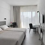 Navarria Blue Hotel Limassol