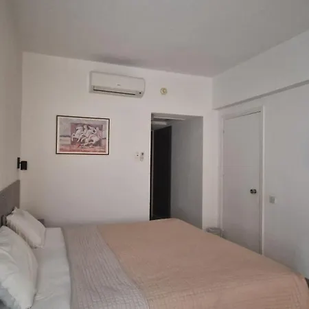 Ξενοδοχείο Navarria Blue