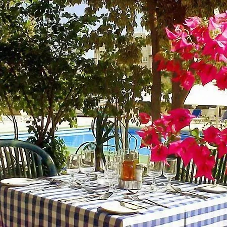 Navarria Blue Hotel Limasol