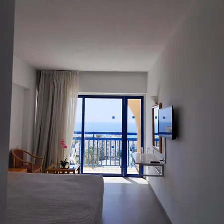 Hotel Navarria Blue 3*