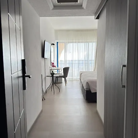 Navarria Blue Hotel 3*