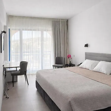 Hotel Navarria Blue Limassol