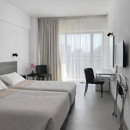 Navarria Blue Hotel Limassol
