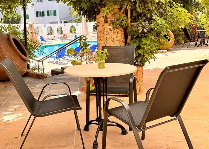 Navarria Blue Szálloda Limassol